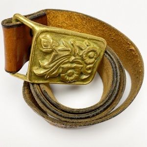VINTAGE- 1970’s Leather Belt